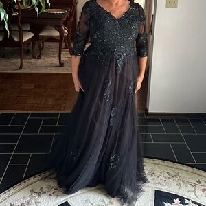 Sequined A-line V-Neck Tulle Lace Black MOB Dress, Sz 14 NWT
